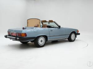 Bild 2/15 von Mercedes-Benz 560 SL (1986)