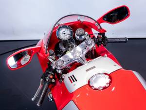 Image 34/50 of Ducati DUMMY (2002)