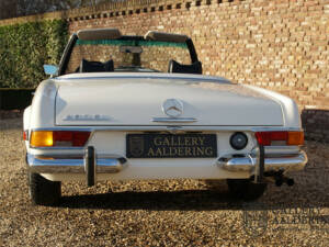 Image 21/50 of Mercedes-Benz 280 SL (1970)