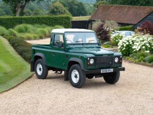 Bild 25/50 von Land Rover Defender 90 Td5 (2006)