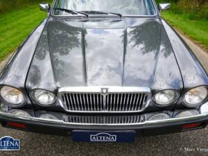 Image 10/57 de Jaguar XJ 12 (1986)