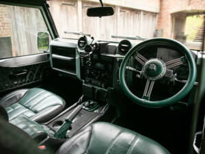 Imagen 2/50 de Land Rover Defender 110 Works V8 (2011)