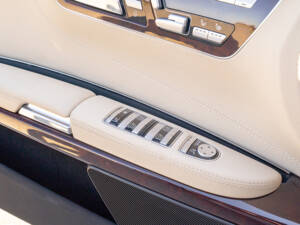 Image 59/67 of Mercedes-Benz CL 500 (2006)