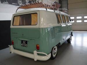 Imagen 32/50 de Volkswagen T1 panel van (1964)