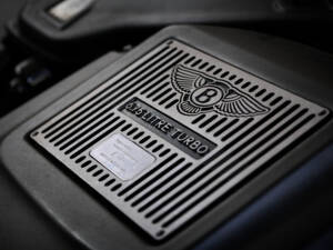 Image 59/77 of Bentley Azure (2001)