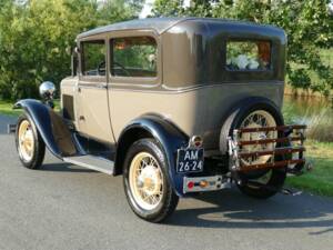 Image 10/15 of Ford Model A Tudor Sedan (1930)