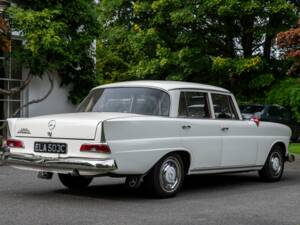 Image 3/21 of Mercedes-Benz 190 c (1965)