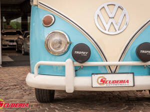 Image 10/31 of Volkswagen T1 Brasil &quot;Samba&quot; (1974)