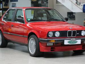 Immagine 20/26 di BMW 325e (1987)