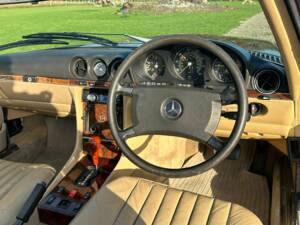 Image 27/71 of Mercedes-Benz 420 SL (1988)