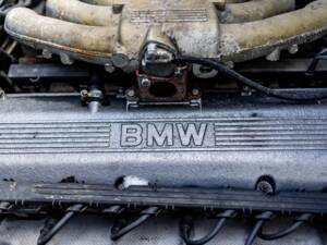 Bild 37/47 von BMW 320i (1990)
