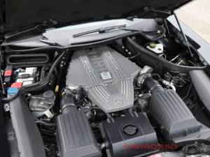 Imagen 41/50 de Mercedes-Benz SLS AMG (2011)