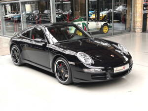 Imagen 4/29 de Porsche 911 Carrera (2006)