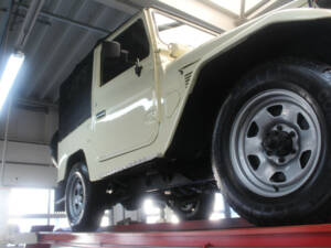 Image 10/50 of Toyota Land Cruiser FJ 40 (1978)