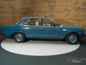 Image 9/19 of Mercedes-Benz 200 (1976)