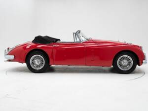 Image 6/15 of Jaguar XK 150 DHC (1961)