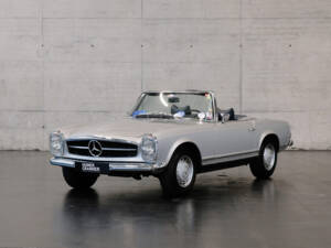 Image 1/24 de Mercedes-Benz 280 SL (1970)