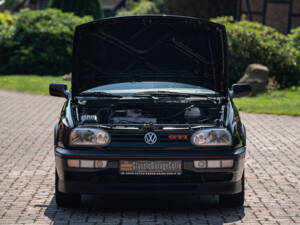 Bild 8/40 von Volkswagen Golf III GTI &quot;20 Jahre&quot; (1996)