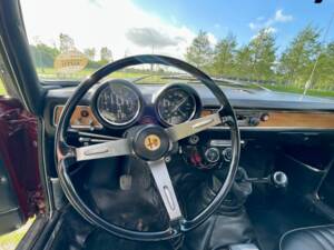 Image 20/37 de Alfa Romeo Giulia 1600 GT Junior (1974)