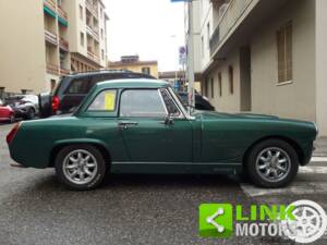 Image 4/10 of MG MGB GT (1977)