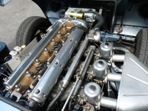 Image 24/26 of Jaguar E-Type 3.8 (1963)