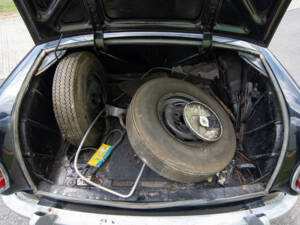 Image 22/30 of Mercedes-Benz 180 (1955)