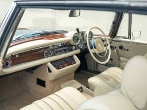 Image 37/54 of Mercedes-Benz 280 SE 3,5 (1968)