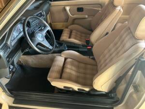 Bild 8/17 von BMW 320i (1986)