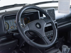 Image 48/59 of Lancia Delta HF Integrale Evoluzione I (1992)