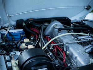 Image 11/15 of Mercedes-Benz 280 SL (1970)