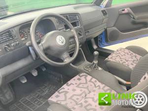 Image 7/10 of Volkswagen Golf IV Cabrio 1.6 (1998)