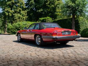 Image 17/35 of Jaguar XJ-SC 5.3 (1987)