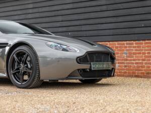 Image 13/50 de Aston Martin V8 Vantage AMR Roadster (2018)