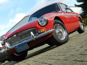 Immagine 61/75 di MG MGB GT (1969)