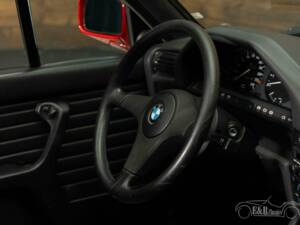 Bild 15/19 von BMW 325i (1987)