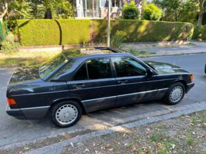 Bild 1/15 von Mercedes-Benz 190 E 1.8 (1992)