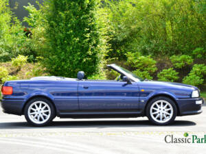 Bild 18/50 von Audi Cabriolet 2.6 (1997)