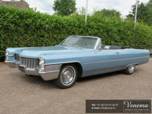 Image 1/18 of Cadillac DeVille Convertible (1965)