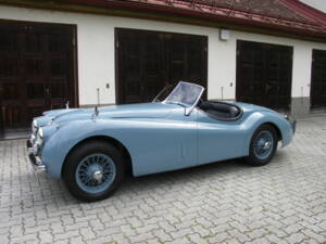 Immagine 46/54 di Jaguar XK 120 SE OTS (1953)