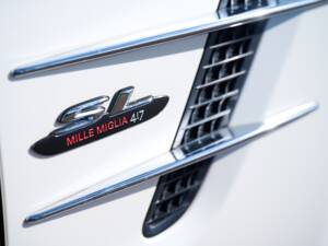 Image 27/50 of Mercedes-Benz SL 400 (2015)