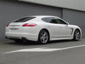 Image 3/98 of Porsche Panamera S (2010)