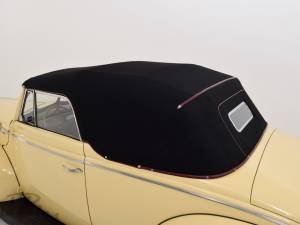 Image 30/50 of Ford Deluxe Coupé Convertible (1940)