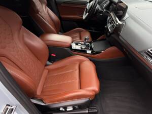 Image 11/29 of BMW X4 M (2022)