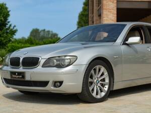 Bild 9/50 von BMW 745d (2005)