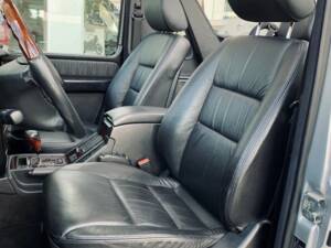 Image 9/16 of Mercedes-Benz G 400 CDI (SWB) (2001)
