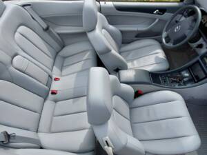 Immagine 5/18 di Mercedes-Benz CLK 200 (1999)
