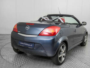 Image 26/50 of Opel Tigra TwinTop 1.4 Twinport (2006)