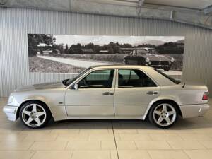 Bild 1/19 von Mercedes-Benz E 60 AMG (1993)