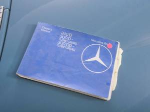 Bild 46/50 von Mercedes-Benz 300 D Turbodiesel (1982)