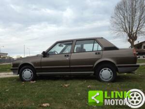 Immagine 3/10 di Alfa Romeo Giulietta 1.6 (1984)